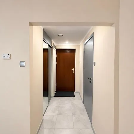 Apartment 107 Claudia Polonia *